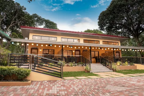 Nauvoo Farm Resort Hotels in Magalang