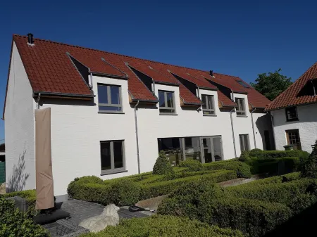 B&B Dotter 17 Отели рядом со станцией AALST RAIL.STATION RAILWAY STATION