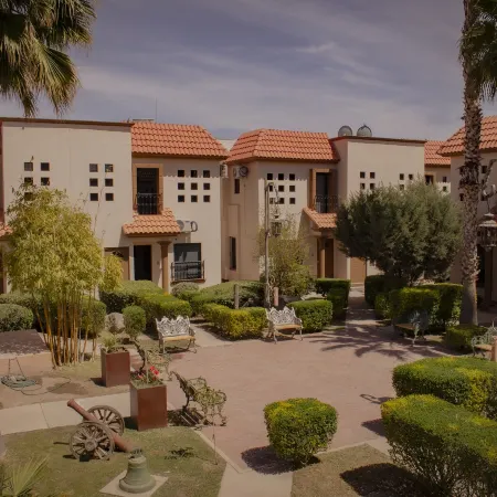 Suites Cervantes