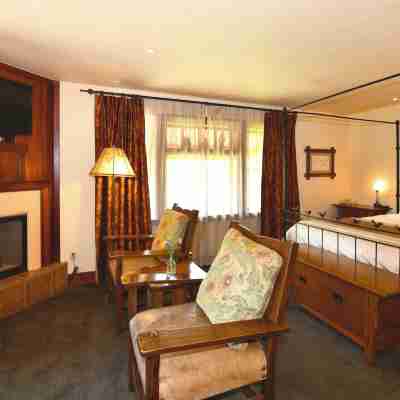 Blackbird Inn Rooms
