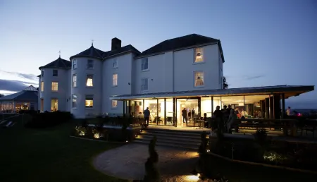 Tewkesbury Park Отели в г. Ли