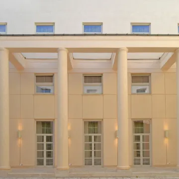 Palazzo Esedra Отели рядом с достопримечательностью «Бассейн «Скандоне»»