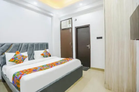 Hotel the Rasa Vasundhara
