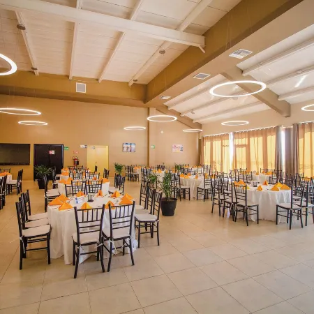 Luna Palace Hotel and Suites