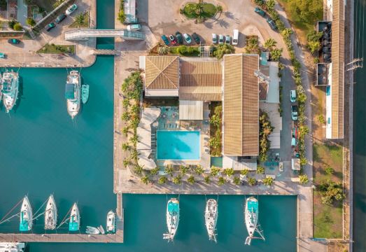 이아노스 호텔 객실