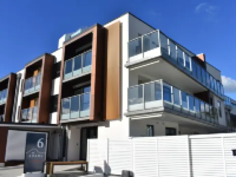 6 on Adams Hotels in Mount Maunganui