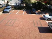 Lighthouse Hotel - parking