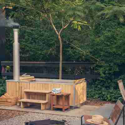 AutoCamp Sonoma Hotel Exterior