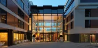 Harbour Hotel & Spa Guildford Các khách sạn gần Royal Surrey County Hospital