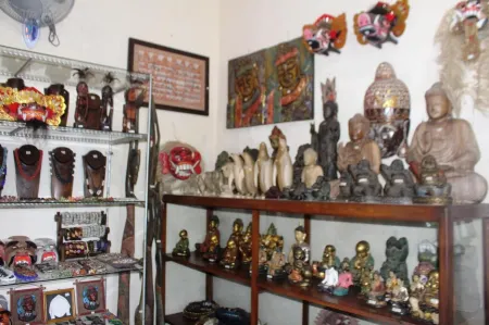 Pande Guest House Отели рядом с достопримечательностью «Biorock Pemuteran bali»