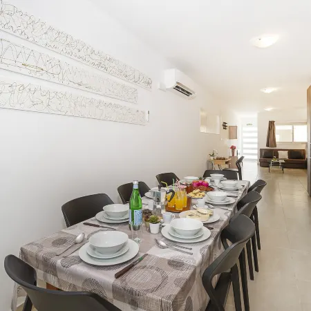Summer Breeze Maisonette with Terrace by Getaways Malta