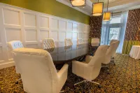 Prestige Oceanfront Resort, BW Premier Collection