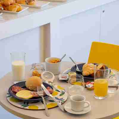 Nesea Dining/Meeting Rooms