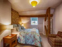 Greystones Cottage Hotels in Cold Aston