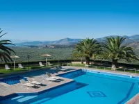 Chrissa Camping Rooms & Bungalows Hotels in Delphi