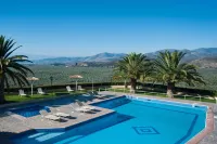 Chrissa Camping Rooms & Bungalows Hotels in Itea