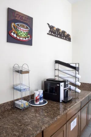 Texas Bungalows Hotel & Hotel Que at Lakeline Austin Cedar Park Отели рядом с достопримечательностью «Лейклайн Молл»