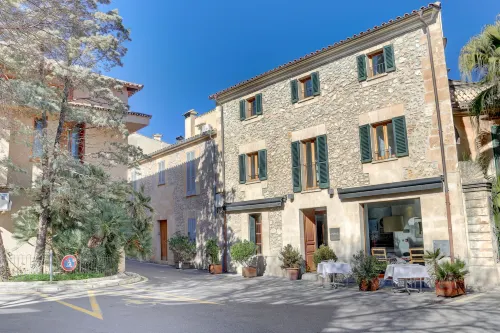 Desbrull Hotels in Pollença