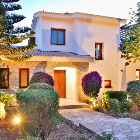 Villa 12 - Pera
