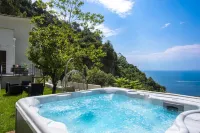 Villa Donna Rachele - Sea View Jacuzzi and Free Parking - Villaer