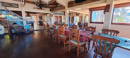 Strawberry Hill Hotel & Restaurant Отели рядом с достопримечательностью «Роуз гарден»