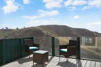 Mountain View 2BR Retreat with Private Deck