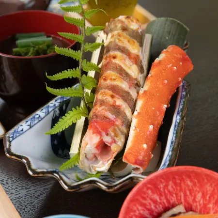 Yufuin Besso Shikisai Hotel Отели рядом с достопримечательностью «Кошки и Совы Зоопарк»