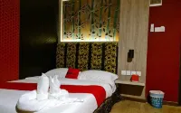 RedDoorz Plus Near Nagoya Hill Batam 6 Hotels in Batu Ampar