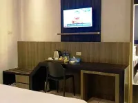 Tango Hostel Hotels in Kedaton