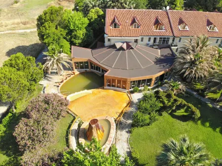 Lycus River Thermal Hotel Отели в г. Karahayit Mahallesi