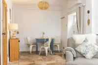Windsor Cottage - Bolthole in the Heart of CN! Hotels in Great Tew