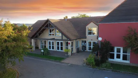 Hôtel Nell Отели в г. Шамбре