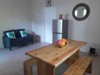 Vee's Country Apartments Hotels in Savannes