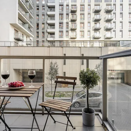 Lumina apart with parking in City Center