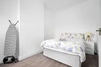 Birmingham Apartment Bhx Nec Resort World Arena Hotels near Prologis Park Birmingham Interchange