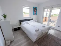 Charming Three Bedroom House Turanj Hotels in Turanj