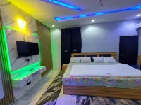 B Garden Palisades Hotels in Loburo