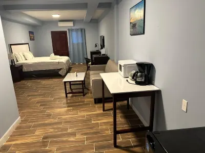 Enjoy Hotel โรงแรมใน