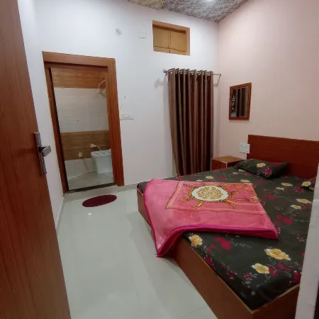 Hotel Saraswati Atithi Bhawan Vrindavan