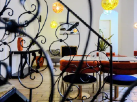 BO House & Hairshop Hotels in Estombar