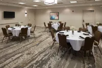 Hilton Garden Inn Evansville فنادق في Knight Township