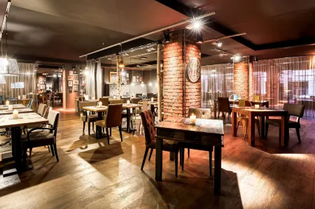 Pentahotel Brussels City Centre Отели рядом со станцией Брюссель-Южная железнодорожная станция