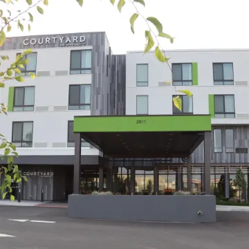 Courtyard Portland East