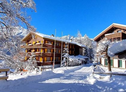 Hotel Bellevue - Traditional Swiss Hideaway