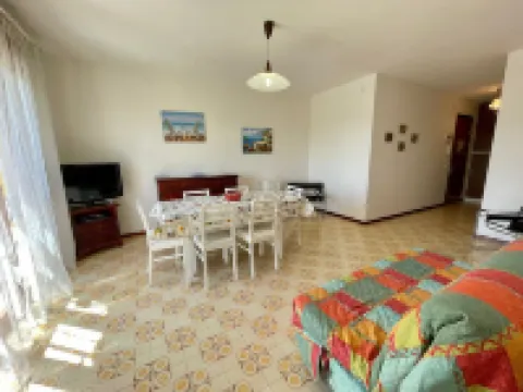 Spacious Apartment Near the Beach