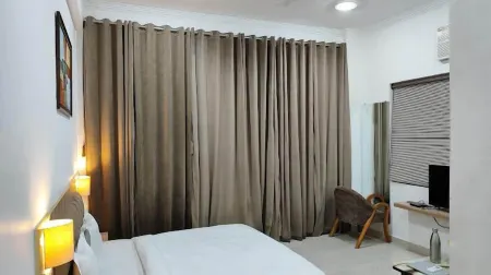 Hotel Lakeview Отели в г. Чхатарпур