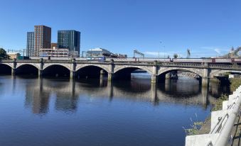 Lovely 1-Bed Apartment in Glasgow Merchant City