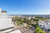 Sunset Sunshine Pool and Golf - Happy Rentals