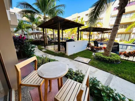 Ambar Apartments Отели рядом с достопримечательностью «Playas de Mazatlan»