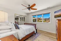 Serene Golfside Townhome Getaway - Pool, Hot Tub, Pickle/Tennis Hotels in Village of Oak Creek